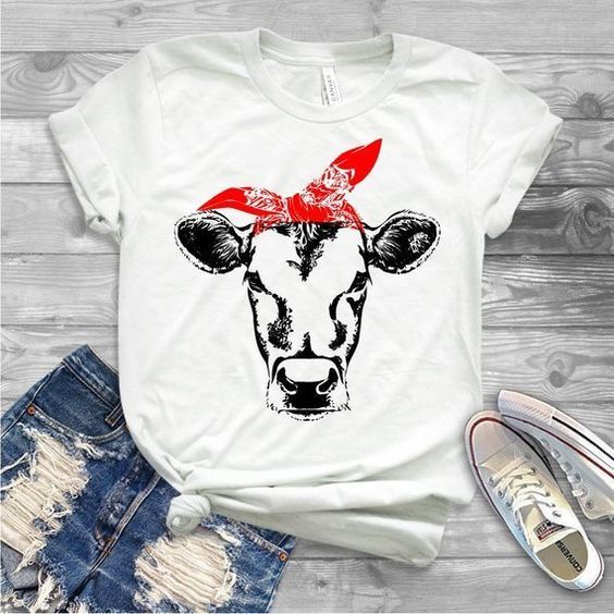 Cow with Bandana T-Shirt AR21N