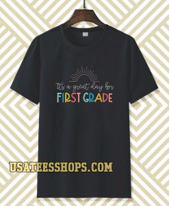 First Grade Teacher Short Sleeve T-shirt TPKJ3