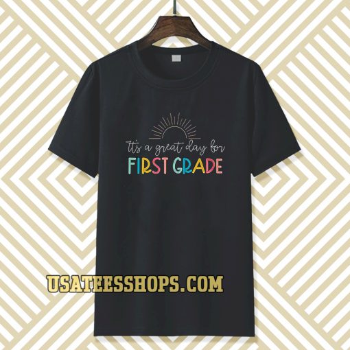 First Grade Teacher Short Sleeve T-shirt TPKJ3